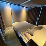 Laivamajoitukset Aava Floating 25 *