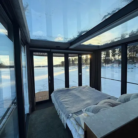 Bateau-hôtel Aava Floating 25