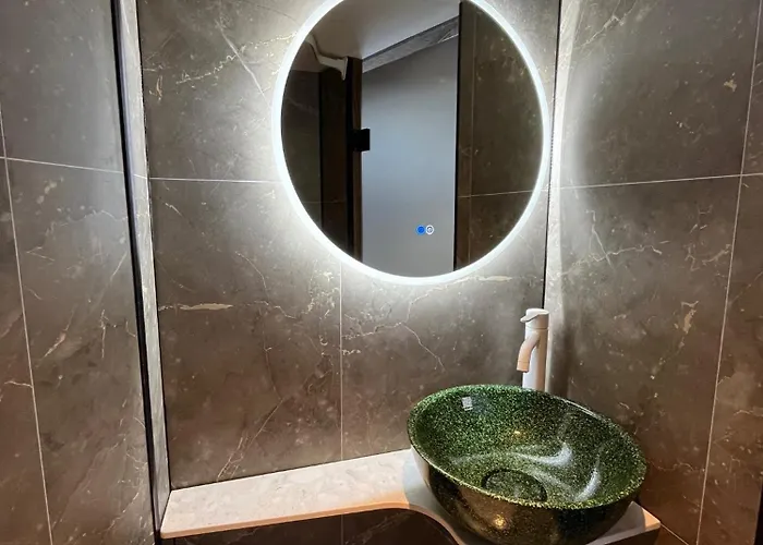 Botel Aava Floating 25 *