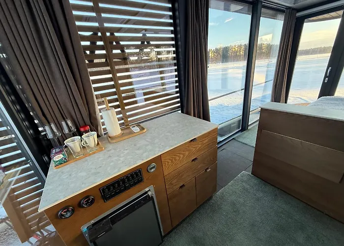 Botel Aava Floating 25 *